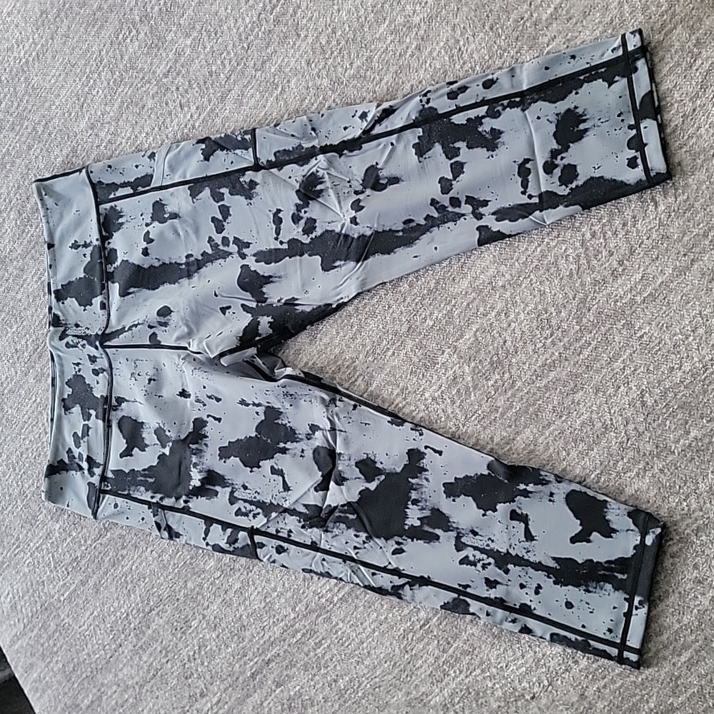 Zyia leggings